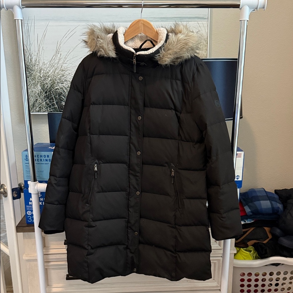 VGC Lauren Ralph Lauren Women's Black Puffer Coat with Faux Fur Hood. XL